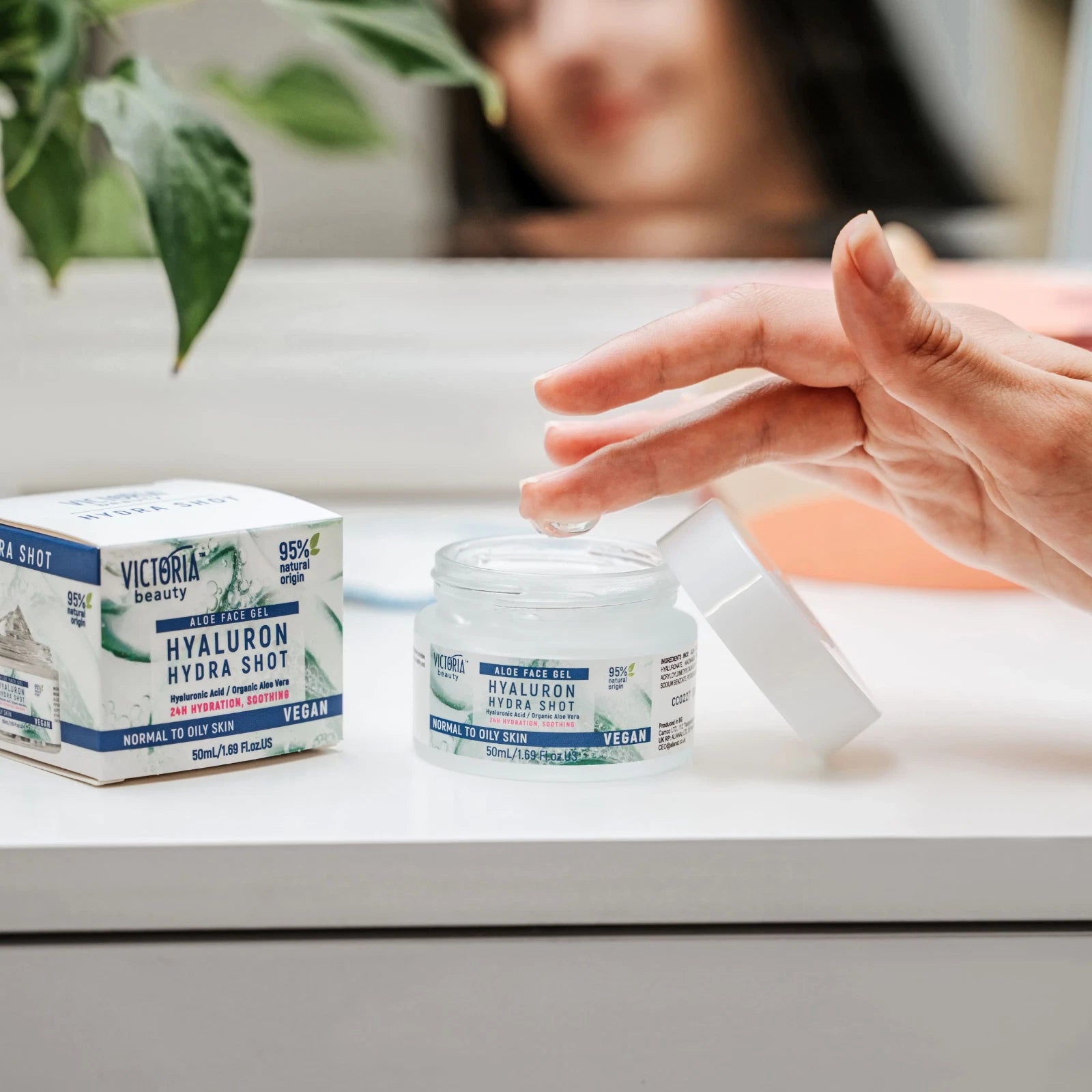 VICTORIA BEAUTY - Hydra Shot 50 gr Aloe Vera Face Gel Moisturizer with Hyaluronic Acid, Aloe Juice, and Niacinamide
